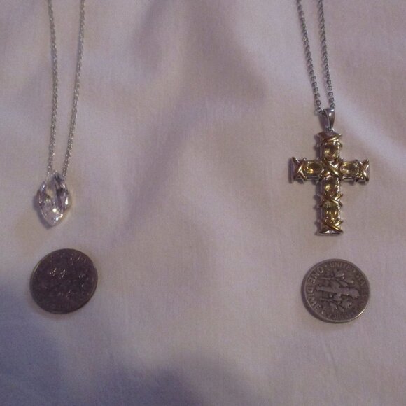 Lot Of 2 Dainty Necklaces (1) Clear (1) Gold Tone Cross - Picture 3 of 5